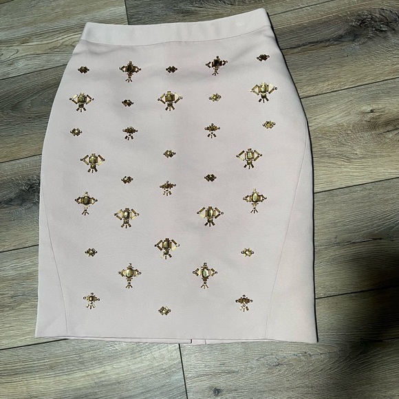 Original Valentino Straight Skirt.  Designed to fit  Size 4. - Picture 1 of 4